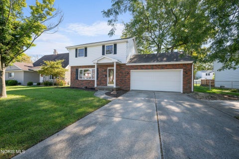 Tiny photo for 3322 Cromwell Drive, Oregon, OH 43616 (MLS # 10014373)