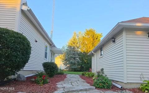 Tiny photo for 157 Geiger Street, Bluffton, OH 45817 (MLS # 10013989)