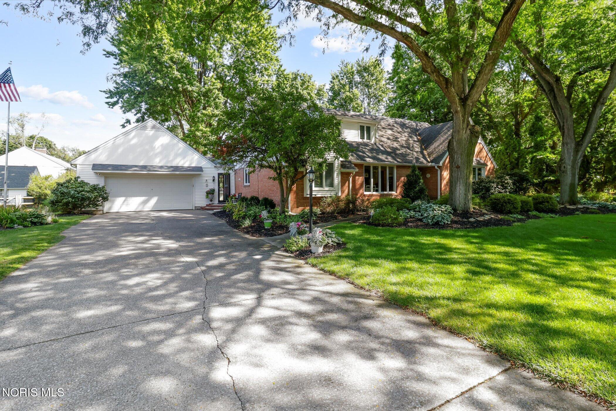 7 Parkwood Drive