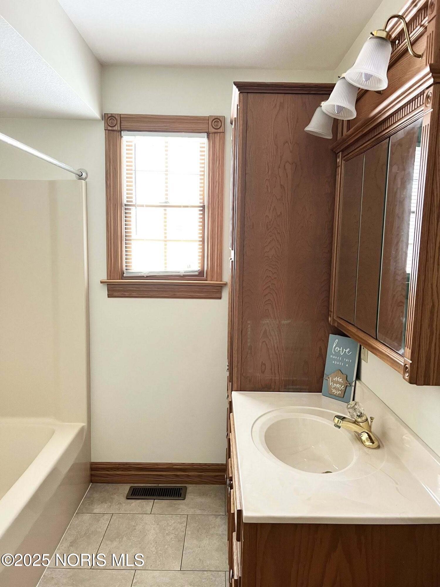 Arlington, Ohio 45814, United States, 3 Bedrooms Bedrooms, ,2 BathroomsBathrooms,Residential,Coming Soon,248389