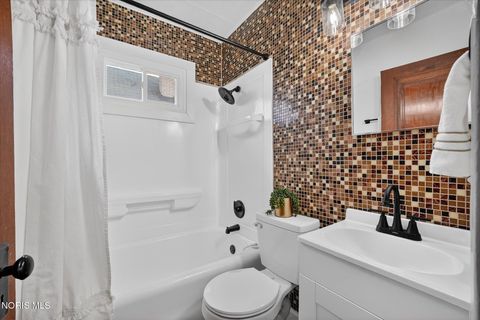 Tiny photo for 2820 Claredale Road, Toledo, OH 43613 (MLS # 10005066)