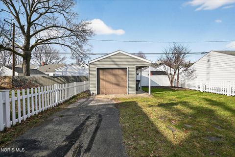 Tiny photo for 2820 Claredale Road, Toledo, OH 43613 (MLS # 10005066)