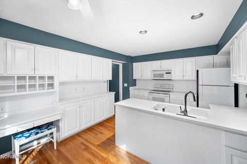 Tiny photo for 36 Wolfridge Drive, Holland, OH 43528 (MLS # 10006171)