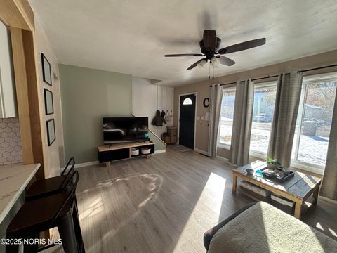 Tiny photo for 2336 Murray Drive, Toledo, OH 43613 (MLS # 10007431)
