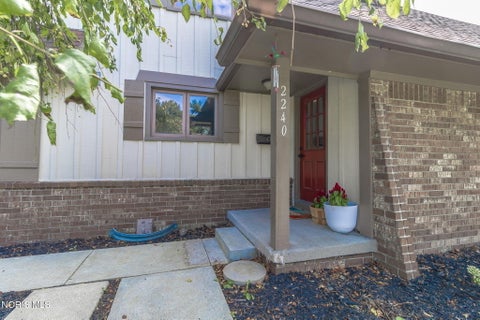 Tiny photo for 2240 Tanglewood Drive, Toledo, OH 43614 (MLS # 10012377)