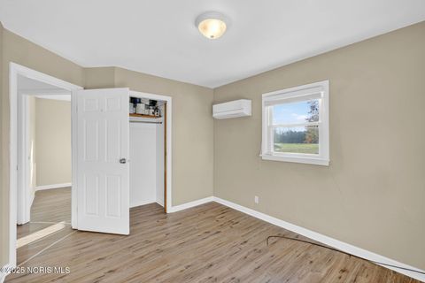 Tiny photo for 24584 Mccutchenville Road, Perrysburg, OH 43551 (MLS # 10001599)