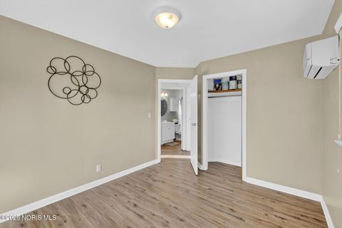 Tiny photo for 24584 Mccutchenville Road, Perrysburg, OH 43551 (MLS # 10001599)