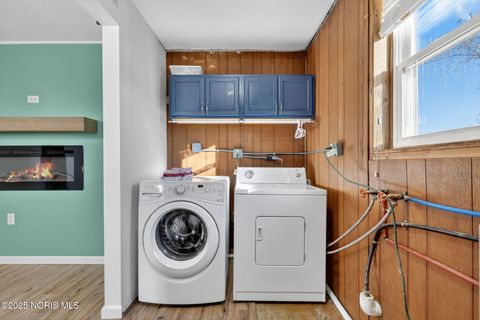 Tiny photo for 24584 Mccutchenville Road, Perrysburg, OH 43551 (MLS # 10001599)