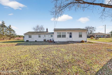 Photo of 24584 Mccutchenville Road, Perrysburg, OH 43551 (MLS # 10001599)