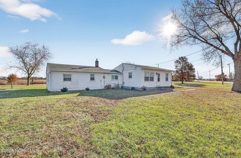 Tiny photo for 24584 Mccutchenville Road, Perrysburg, OH 43551 (MLS # 10001599)