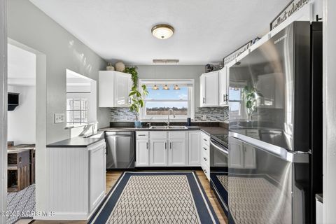 Tiny photo for 24584 Mccutchenville Road, Perrysburg, OH 43551 (MLS # 10001599)