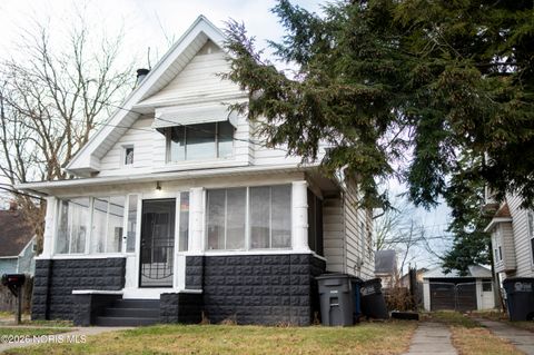 Tiny photo for 3868 Eggeman Avenue, Toledo, OH 43612 (MLS # 10002765)