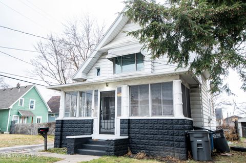 Tiny photo for 3868 Eggeman Avenue, Toledo, OH 43612 (MLS # 10002765)