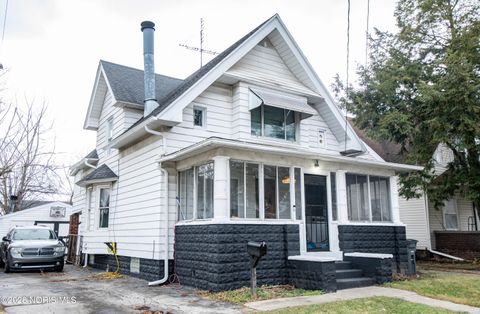 Tiny photo for 3868 Eggeman Avenue, Toledo, OH 43612 (MLS # 10002765)