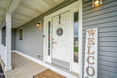 Tiny photo for 1954 Horseshoe Bend Drive, Perrysburg, OH 43551 (MLS # 10012172)