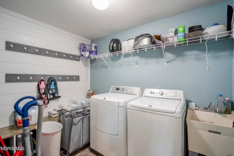 Tiny photo for 1954 Horseshoe Bend Drive, Perrysburg, OH 43551 (MLS # 10012172)