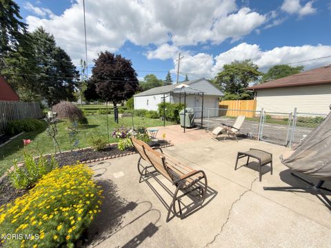 Tiny photo for 408 Dillrose Drive, Northwood, OH 43619 (MLS # 10009657)