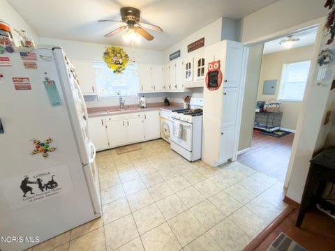 Tiny photo for 408 Dillrose Drive, Northwood, OH 43619 (MLS # 10009657)