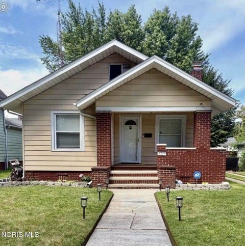 Photo of 4319 Birchall Road, Toledo, OH 43612 (MLS # 10009698)