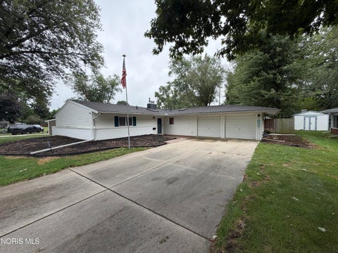 Photo of 3529 Devon Hill Road, Toledo, OH 43606 (MLS # 10013029)