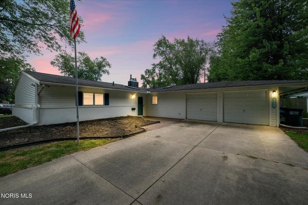 3529 DEVON HILL RD, TOLEDO, OH 43606 - Image 70a9ae41b1bb110d562ddc37bbc3fc26/358884484