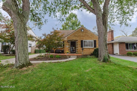 Photo of 3156 Rocksberry Avenue, Toledo, OH 43614 (MLS # 10014738)