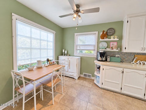 Tiny photo for 2711 Claredale Road, Toledo, OH 43613 (MLS # 10014537)
