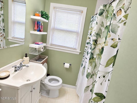 Tiny photo for 2711 Claredale Road, Toledo, OH 43613 (MLS # 10014537)