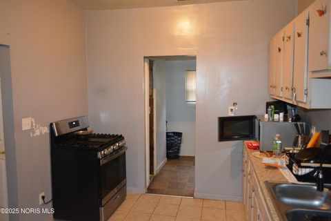 Tiny photo for 3319 Franklin Avenue, Toledo, OH 43608 (MLS # 10002006)