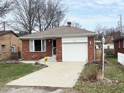 Tiny photo for 1922 Heatherdale Drive, Toledo, OH 43609 (MLS # 10005763)