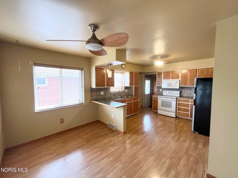 Tiny photo for 1922 Heatherdale Drive, Toledo, OH 43609 (MLS # 10005763)