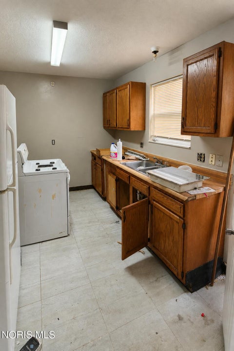 Tiny photo for 2270 Franklin Avenue, Toledo, OH 43620 (MLS # 10012021)