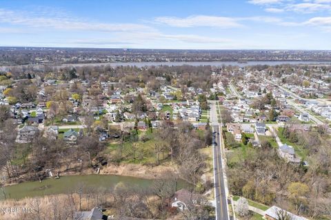 Tiny photo for 411 Hillside Drive, Rossford, OH 43460 (MLS # 10006290)