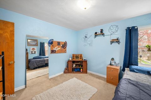 Tiny photo for 411 Hillside Drive, Rossford, OH 43460 (MLS # 10006290)