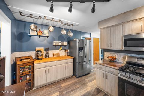 Tiny photo for 411 Hillside Drive, Rossford, OH 43460 (MLS # 10006290)