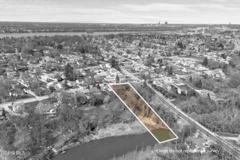 Tiny photo for 411 Hillside Drive, Rossford, OH 43460 (MLS # 10006290)