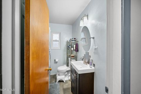 Tiny photo for 411 Hillside Drive, Rossford, OH 43460 (MLS # 10006290)