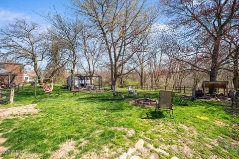 Tiny photo for 411 Hillside Drive, Rossford, OH 43460 (MLS # 10006290)