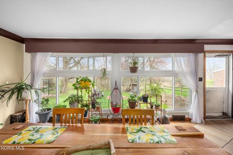 Tiny photo for 411 Hillside Drive, Rossford, OH 43460 (MLS # 10006290)