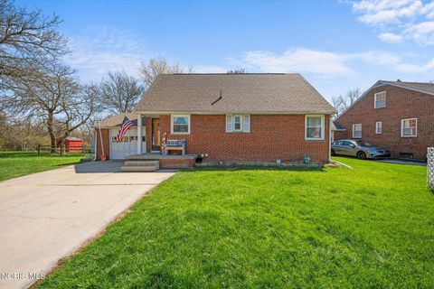 Tiny photo for 411 Hillside Drive, Rossford, OH 43460 (MLS # 10006290)