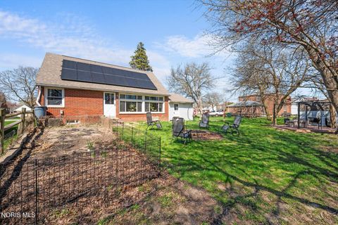 Tiny photo for 411 Hillside Drive, Rossford, OH 43460 (MLS # 10006290)