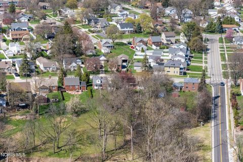 Tiny photo for 411 Hillside Drive, Rossford, OH 43460 (MLS # 10006290)