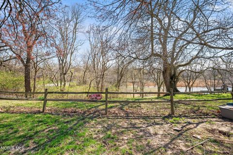Tiny photo for 411 Hillside Drive, Rossford, OH 43460 (MLS # 10006290)