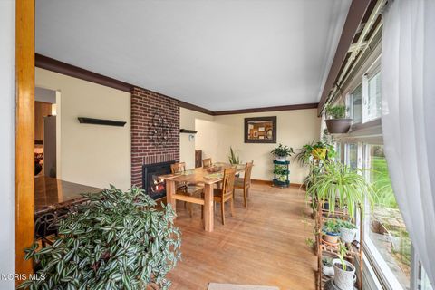 Tiny photo for 411 Hillside Drive, Rossford, OH 43460 (MLS # 10006290)