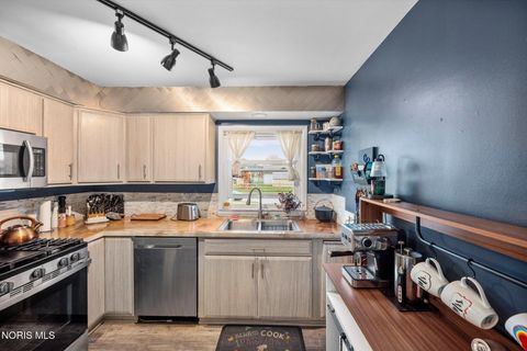 Tiny photo for 411 Hillside Drive, Rossford, OH 43460 (MLS # 10006290)