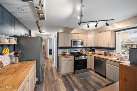 Tiny photo for 411 Hillside Drive, Rossford, OH 43460 (MLS # 10006290)