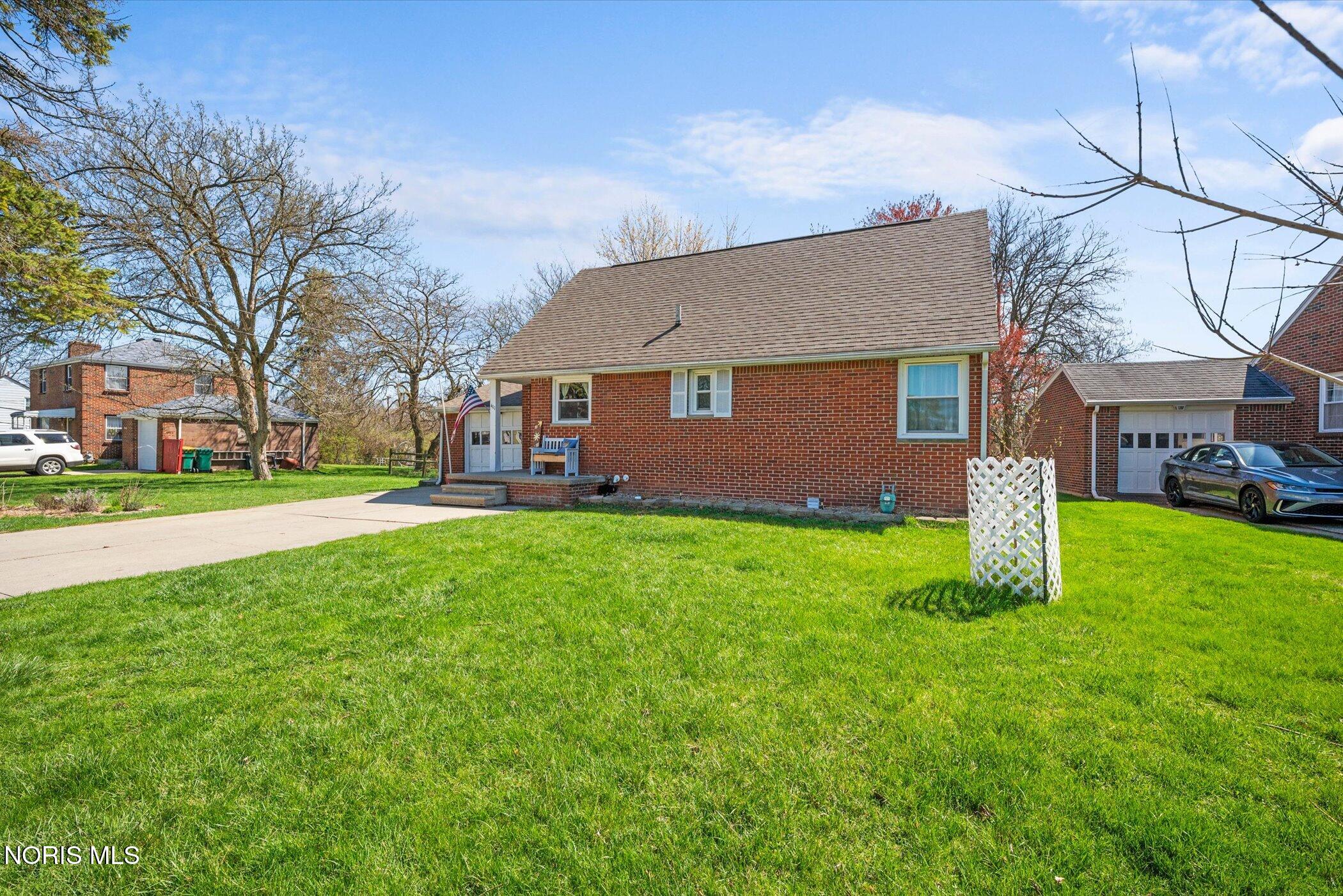 411 Hillside Drive