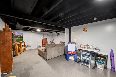 Tiny photo for 411 Hillside Drive, Rossford, OH 43460 (MLS # 10006290)