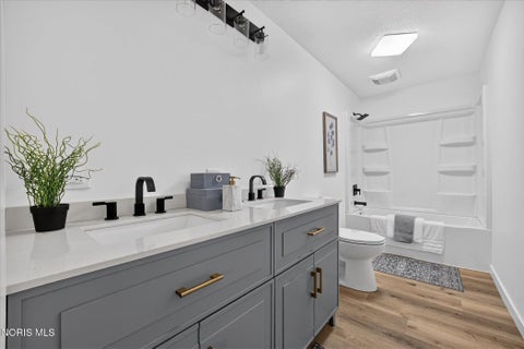 Tiny photo for 28992 Tracy Road, Walbridge, OH 43465 (MLS # 10011897)