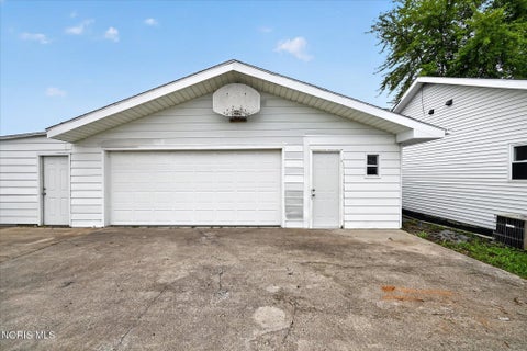 Tiny photo for 28992 Tracy Road, Walbridge, OH 43465 (MLS # 10011897)